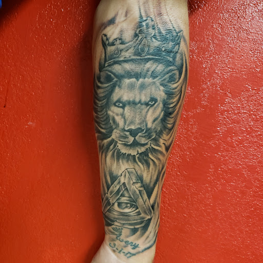 Explore state of florida tattoo ideas, creative tattoo ideas in Florence, available at West Coast Tattoo & Body Piercing