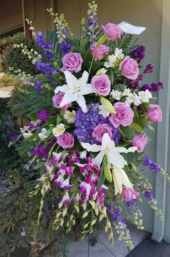 Florist «Mums the Word-A Florist», reviews and photos, 1175 N Berkeley Ave, Fullerton, CA 92832, USA