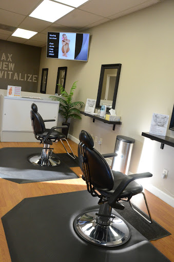 Beauty Salon «Signature Brows Threading Salon & Spa», reviews and photos, 1522 E College Ave #2, Normal, IL 61761, USA