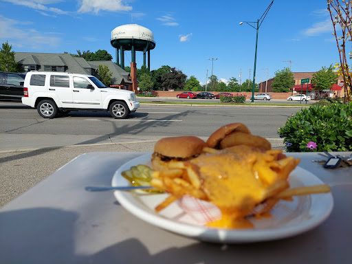 Hamburger Restaurant «Hunter House Hamburgers», reviews and photos, 35075 Woodward Ave, Birmingham, MI 48009, USA