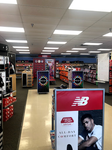 Shoe Store «Shoe Carnival», reviews and photos, 4340 13th Ave S, Fargo, ND 58103, USA