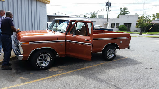 Auto Parts Store «NAPA Auto Parts - Automotive Parts & Equip Comp», reviews and photos, 406 E Hill Ave, Valdosta, GA 31601, USA