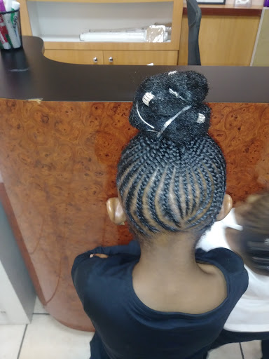 Beauty Salon «Salon Plaza District Heights», reviews and photos, 5614 Silver Hill Rd, District Heights, MD 20747, USA