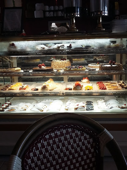 Cafe de Paris Bakery