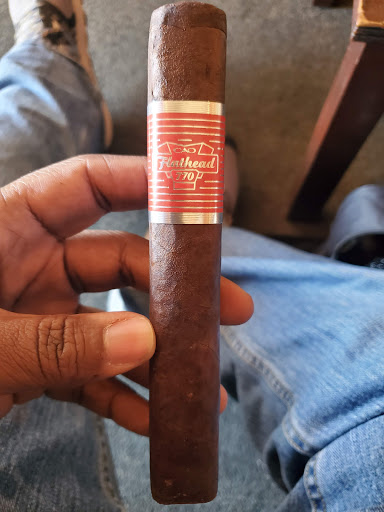 Tobacco Shop «Oakleigh Beach Tobacco», reviews and photos, 702 Wise Ave, Dundalk, MD 21222, USA