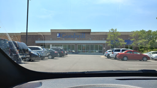 Thrift Store «Goodwill Store & Donation Center», reviews and photos, 420 W Army Trail Rd, Bloomingdale, IL 60108, USA