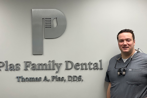 Plas Family Dental & Implants image