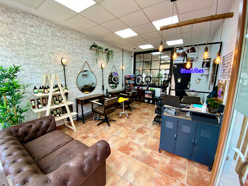 Peluquería Natasha Cenoz en Puente La Reina – Gares, Pamplona