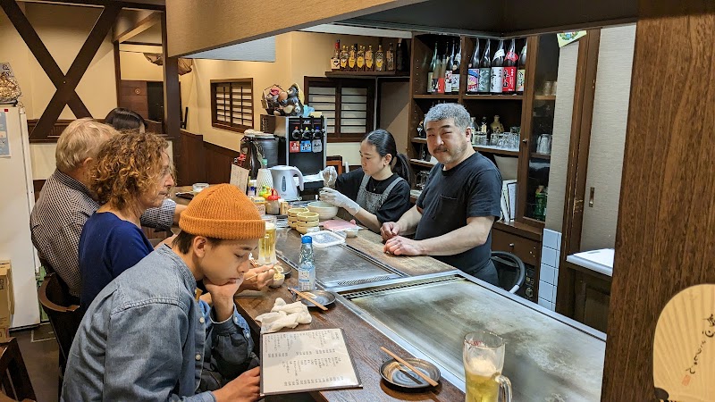 Hinata Okonomiyaki ひなた お好み焼き