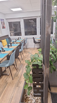 Atmosphère du Restaurant halal El Mardouma - L'Escale Gourmande à Vénissieux - n°1