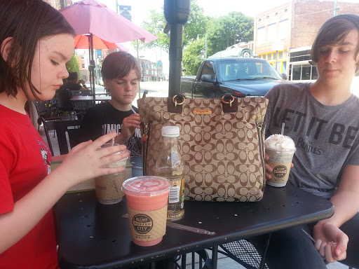 Coffee Shop «Bluff City Coffee & Bakery», reviews and photos, 505 S Main St, Memphis, TN 38103, USA