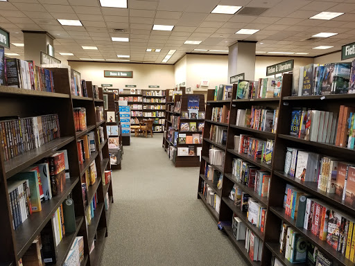 Book Store «Barnes & Noble», reviews and photos, 102 Park Ave #1, Willow Grove, PA 19090, USA