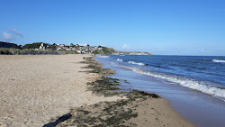 Foto von Normandy beach mit lange, gerade küste
