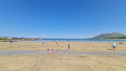 Photo de Old Head Beach avec rivage droit, long