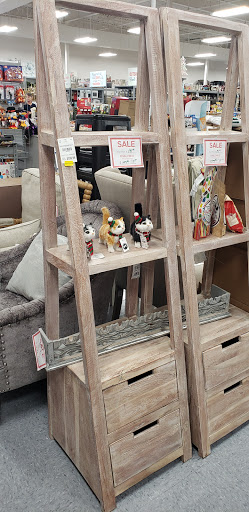 Home Goods Store «Tuesday Morning», reviews and photos, 2325 S Stemmons Fwy #103, Lewisville, TX 75067, USA