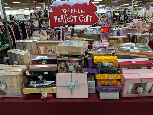 Clothing Store «Burlington Coat Factory», reviews and photos, 500 E Aurora Rd, Macedonia, OH 44056, USA