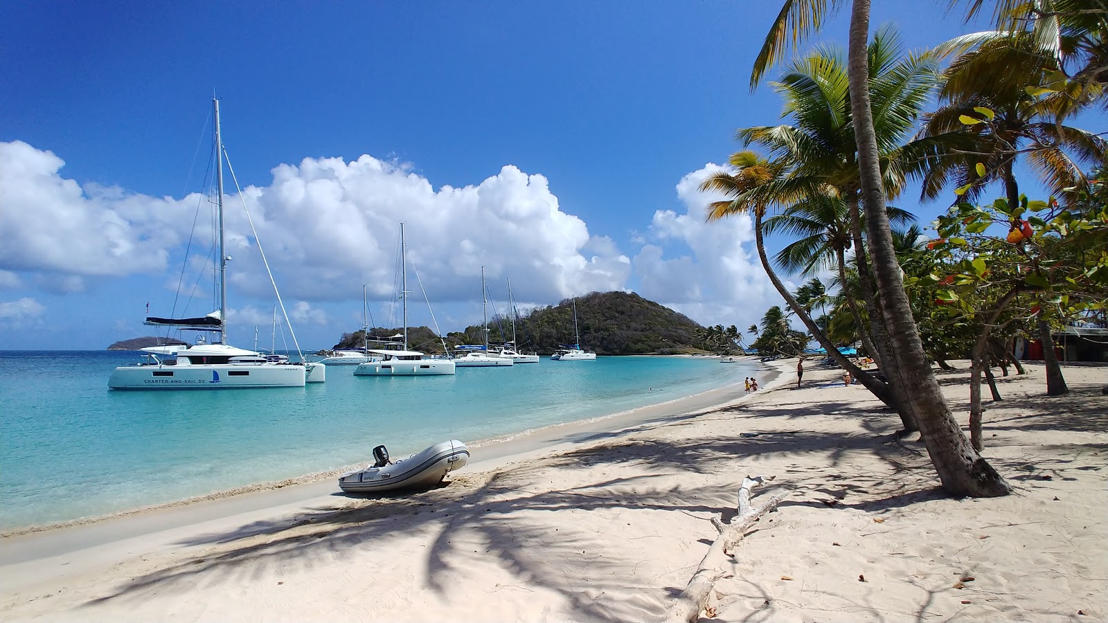 Foto von Carnash Bay Strand befindet sich in natürlicher umgebung