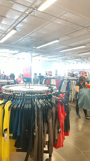 Sporting Goods Store «Nike Clearance Store», reviews and photos, 1275 Marina Blvd, San Leandro, CA 94577, USA