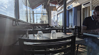 Atmosphère du Restaurant de fruits de mer Restaurant La Moulerie de la Gare à Saint-Gilles-Croix-de-Vie - n°5