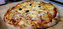 Plats et boissons du Pizzeria Star pizza à Saint-Cyr-sur-Loire - n°10