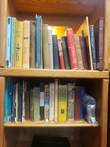 Used Book Store «Goodwill Manasota Bookstore - Bradenton», reviews and photos, 7200 55th Ave E, Bradenton, FL 34203, USA