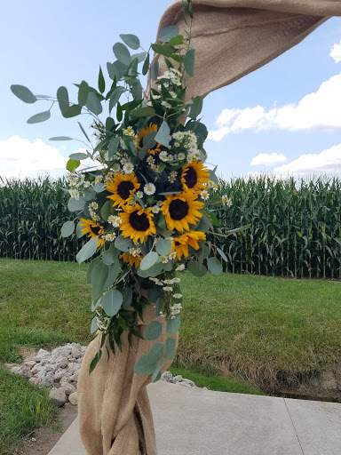 Florist «Flowers by Emily LLC», reviews and photos, 15620 W High St, Middlefield, OH 44062, USA