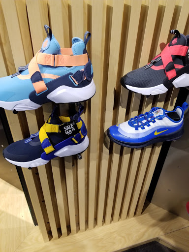 Beauty Supply Store «Total Beauty Supply», reviews and photos, 650 W 181st St, New York, NY 10033, USA