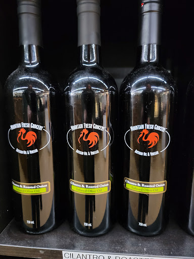 Hamburger Restaurant «Mountain Fresh Grocery Inc», reviews and photos, 521 Main St, Highlands, NC 28741, USA