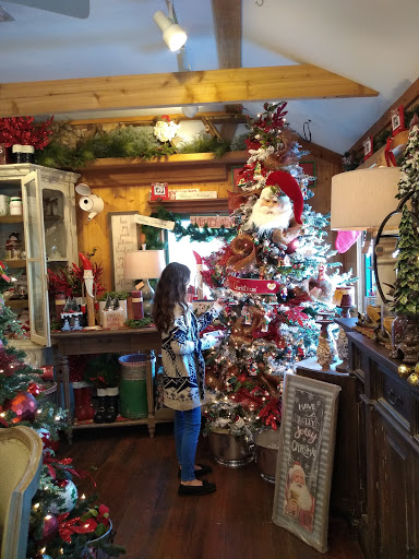 Landscaper «Reynolds Landscaping, Garden Shop & Garden Center», reviews and photos, 201 E Bay Ave, Manahawkin, NJ 08050, USA