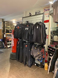 Photo n°7 de Boxing Shop à Paris ()