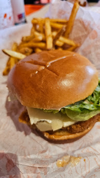 Sandwich au poulet du Restaurant américain Popeyes - Paris Montmartre - n°8