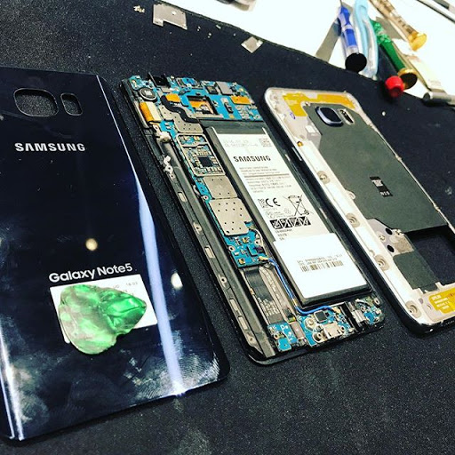 Cell Phone Store «Cellfone MD Cell phone repair», reviews and photos, 7708 W Belmont Ave, Chicago, IL 60634, USA