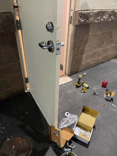 Locksmith «Silverstate Locksmith Ltd», reviews and photos, 800 N Rainbow Blvd #127, Las Vegas, NV 89107, USA