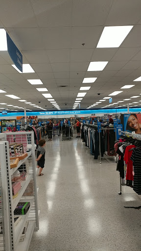 Clothing Store «Ross Dress for Less», reviews and photos, 2000 El Cerrito Plaza, El Cerrito, CA 94530, USA