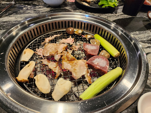 燒肉工廠 台南旗艦店 的照片