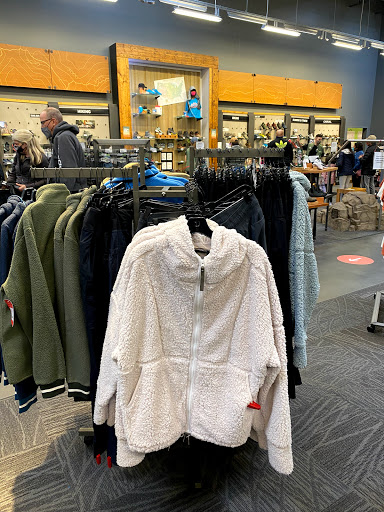 Camping Store «REI», reviews and photos, 6281 W 135th St, Overland Park, KS 66223, USA