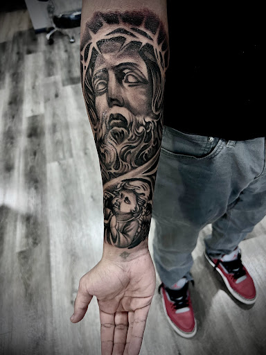 Explore cover up tattoo ideas for women, creative tattoo ideas in Tampa, available at YR tattoo