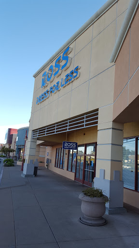 Clothing Store «Ross Dress for Less», reviews and photos, 3900 Klose Way, Richmond, CA 94806, USA