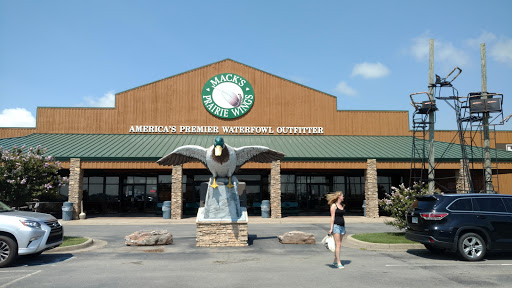 Mack's Prairie Wings