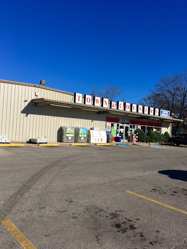 Supermarket «Town & Country Supermarket», reviews and photos, 355 E 5th St, Mountain View, MO 65548, USA
