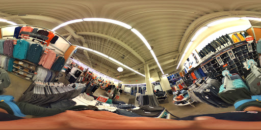 Clothing Store «Old Navy», reviews and photos, 1232 3rd Street Promenade, Santa Monica, CA 90401, USA