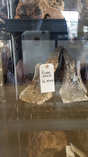 Wine Store «Bacchus Wine Shop by Quinton Jay», reviews and photos, 25 Hillcrest Blvd, Millbrae, CA 94030, USA