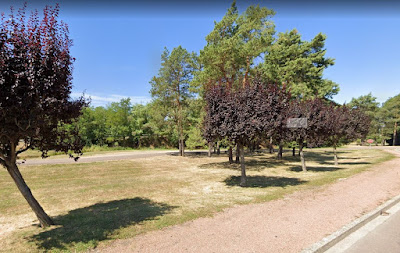 aire de stationnement à Fain-lès-Montbard
