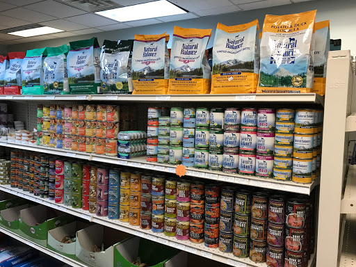 Pet Supply Store «Pet Supplies of Bayside», reviews and photos, 224-25 Union Tpke, Oakland Gardens, NY 11364, USA