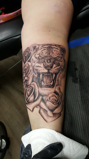 Explore couple tattoos ideas gallery, creative tattoo ideas in Fresno, available at Happy Client Tattoo