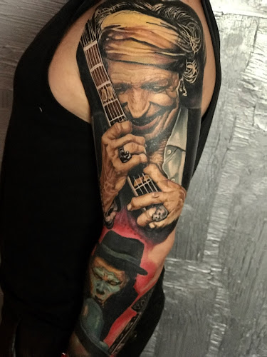 Fortágh Tattoo - Tetoválás, piercing - Tetoválószalon