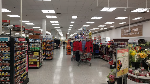 Grocery Store «Schnucks», reviews and photos, 577 Mid Rivers Mall Dr, St Peters, MO 63376, USA