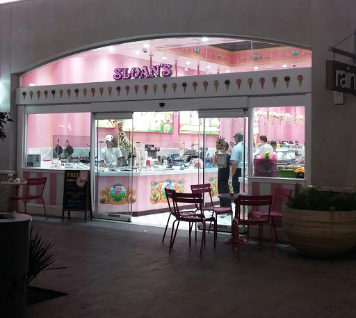 Shopping Mall «Westfield Topanga», reviews and photos, 6600 Topanga Canyon Blvd, Canoga Park, CA 91303, USA