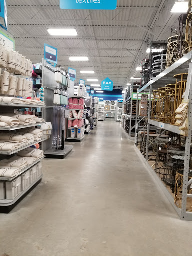 Home Goods Store «At Home», reviews and photos, 1811 N Dixie Hwy, Elizabethtown, KY 42701, USA