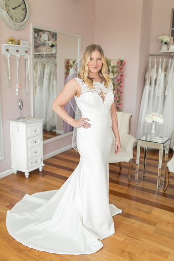 Bridal Shop «Here Comes The Dress», reviews and photos, 850 E 1050 N #101, Chesterton, IN 46304, USA